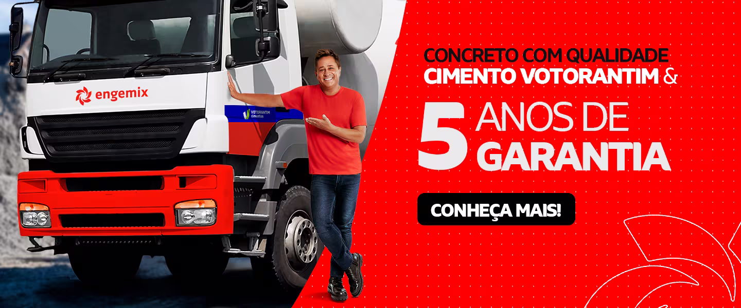 cantor sertanejo leonardo apoiado em uma betoneira da engemix